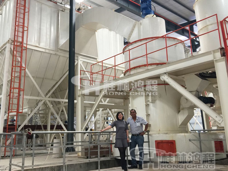 雷蒙磨200目石膏粉年產(chǎn)10萬噸磨粉機(jī)價(jià)格多少一臺(tái) HC2000雷蒙磨200目石膏粉年產(chǎn)10萬噸磨粉機(jī)價(jià)格多少一臺(tái)