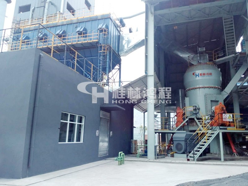 桂林鴻程100-325目HLM炭黑立磨炭黑磨粉機立磨某客戶現(xiàn)場 桂林鴻程100-325目HLM炭黑立磨炭黑磨粉機某客戶現(xiàn)場