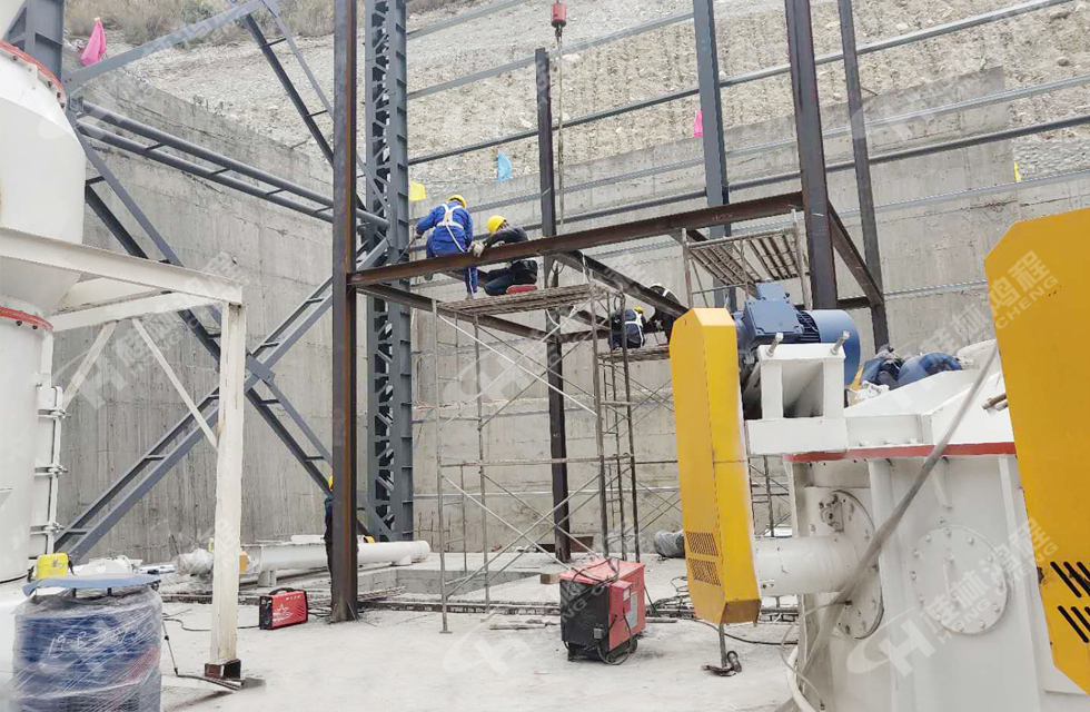 桂林鴻程助力超細(xì)立磨與大型雷蒙磨安裝工程順利竣工！